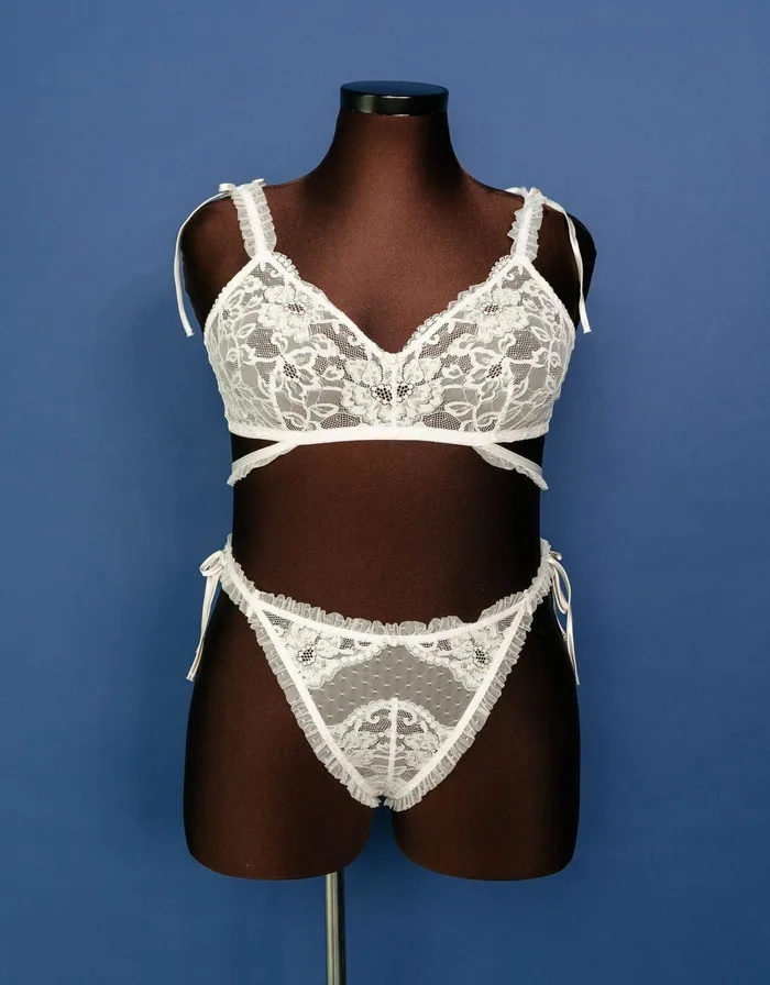 Mentionables Female Sex Toys Lacy Ruffle Strap Bralette Iridescent Cream Mentionables Female Sex Toys Lacy Ruffle Strap Bralette Iridescent Cream